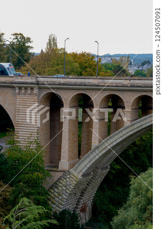 Luxembourg's World Heritage cityscape and beautiful scenery 124507091