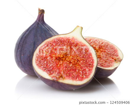 fig on white background 124509406