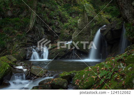 Scenery of Oboro Falls in Takizawa Valley Scenery of Oboro Falls in Takizawa Valley 124512082