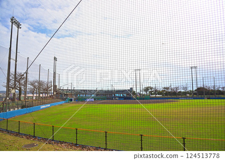 《沖繩縣》讀谷村沖繩讀谷和平森林棒球場 《沖繩縣》讀谷村沖繩讀谷和平森林棒球場 124513778