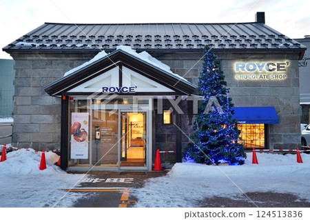 Moving Shop 小鎮店 / 石倉咖啡店 小鎮庭院 Moving Shop 小鎮店 / 石倉咖啡店 小鎮庭院 124513836