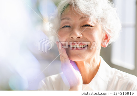 資深女性美女 124516919