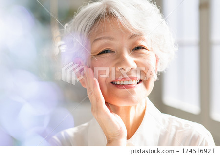 Senior female beauty Senior female beauty 124516921