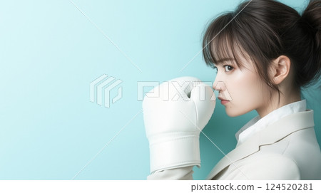 工作中充滿鬥志的女性領導者 124520281