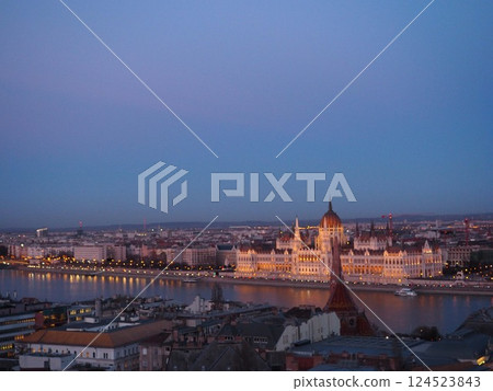 Overlooking the city of Pest at dusk Overlooking the city of Pest at dusk 124523843