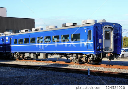 讓人回想起日本國鐵時代的車庫場景…停在南栗橋車輛管理區的14係客車“Dream Car” 124524020