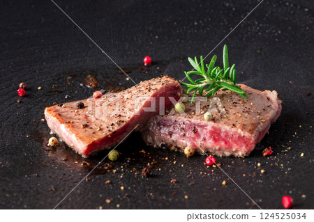 國產黑毛和牛大腿肉排 國產黑毛和牛大腿肉排 124525034