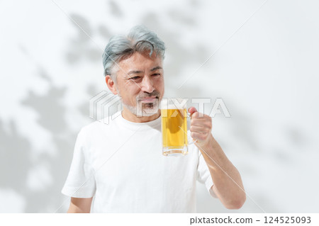 男士啤酒 男士啤酒 124525093