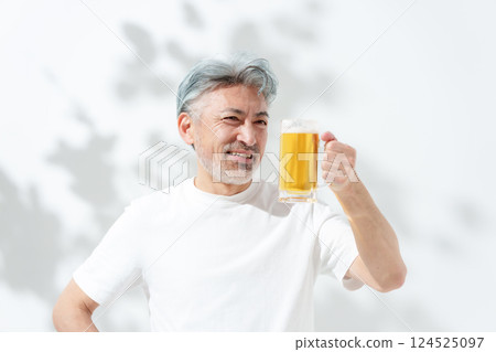 Men beer Men beer 124525097