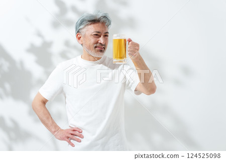 男士啤酒 男士啤酒 124525098