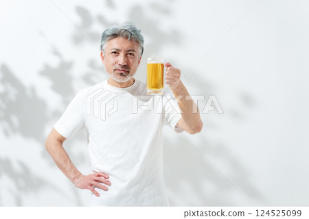 男士啤酒 男士啤酒 124525099