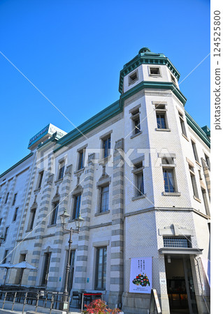 Saitama Resona Bank, Kurazo Street, Kawagoe City 124525800