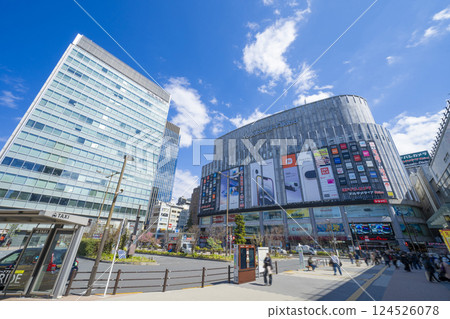 Scenery in front of Akihabara Station, Tokyo Scenery in front of Akihabara Station, Tokyo 124526078