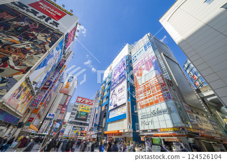 秋葉原站前電器街的風景 124526104