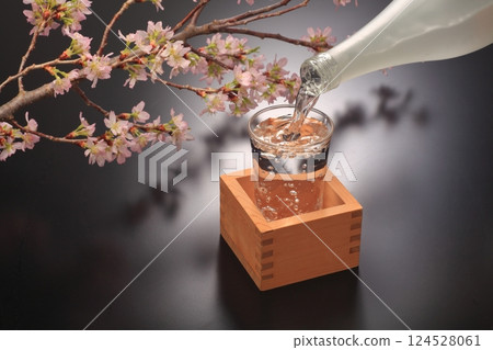 櫻花和清酒 櫻花和清酒 124528061