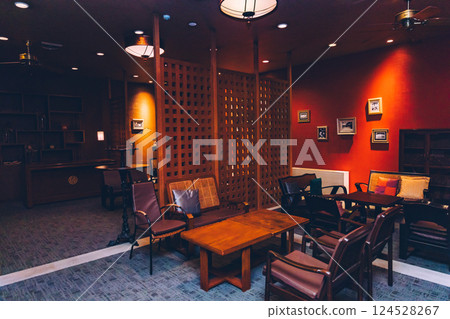 Hotel lobby 124528267