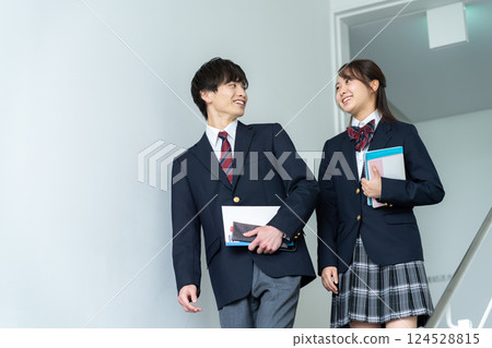 一個高中生 一個高中生 124528815