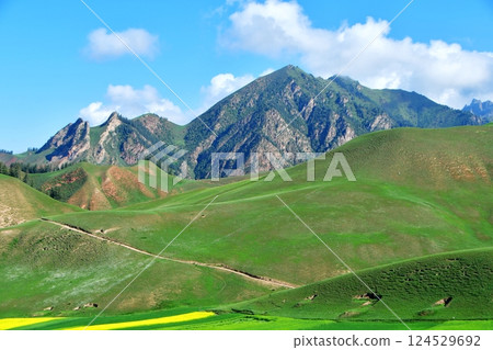 Photo of the mountains and valleys of Qilian Mountains, Qinghai Province, China 124529692