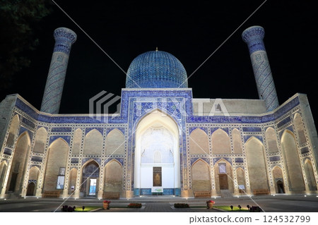 Uzbekistan landscape 124532799