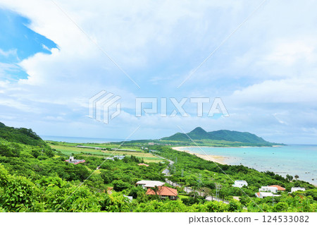 從玉取崎瞭望台眺望沖繩石垣島 124533082
