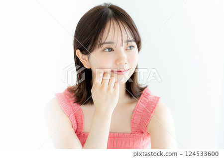 Beauty image of young women 124533600