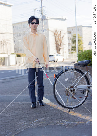視障人士、計程車、白手杖 124534169