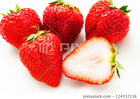 Delicious red strawberries in spring 124537136