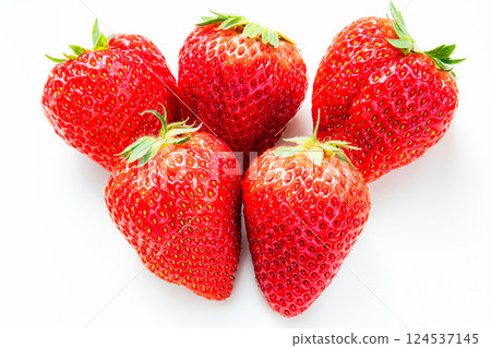 Delicious red strawberries in spring 124537145