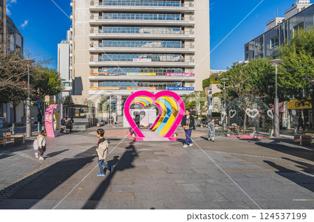 靜岡市青葉象徵之路的冬季風景(靜岡縣) 靜岡市青葉象徵之路的冬季風景(靜岡縣) 124537199