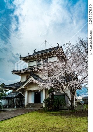 Shimabara Castle's West Three-story Tower 124537689