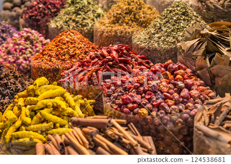 Colorful spices on the Arab souq spice market in medina 124538681