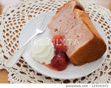 Strawberry chiffon cake with whipped cream and strawberry jam Strawberry chiffon cake with whipped cream and strawberry jam 124541072