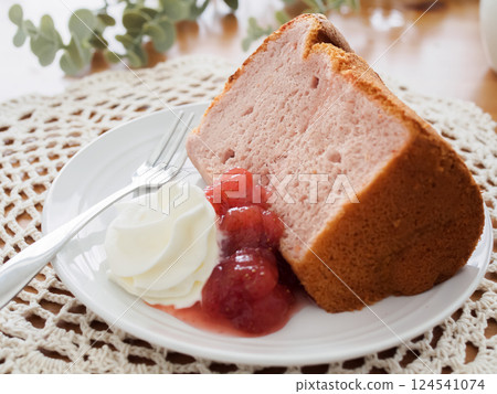 Strawberry chiffon cake with whipped cream and strawberry jam Strawberry chiffon cake with whipped cream and strawberry jam 124541074