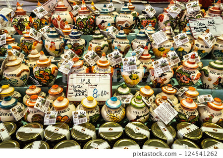 The fish and grocery market in t 124541262