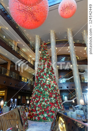 Abu Dhabi_Qasr Al Watan 124542449