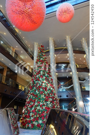 Abu Dhabi_Qasr Al Watan 124542450