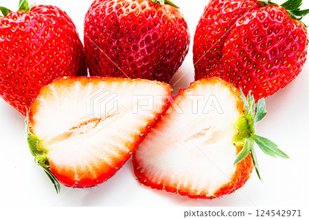Delicious red strawberries in season 124542971