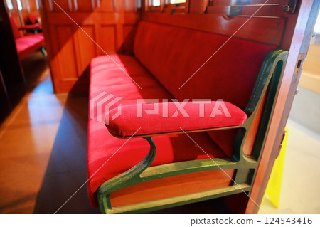 昭和時代復古列車內部 124543416