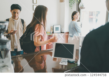 cafeteria, cafe, caffe 124544738