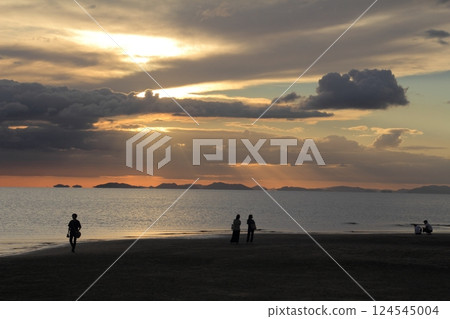 香川縣三豐市父母之濱的夜景 香川縣三豐市父母之濱的夜景 124545004