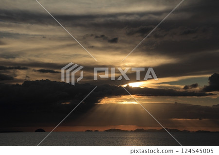 香川縣三豐市父母之濱的夜景 124545005