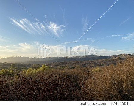 雲，山丘，藍天 124545014