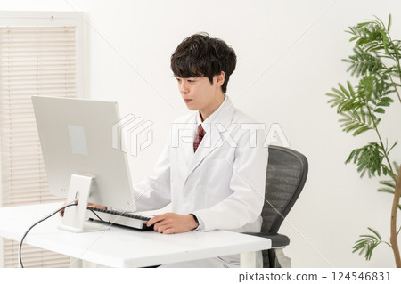 Medical Young Doctor 124546831