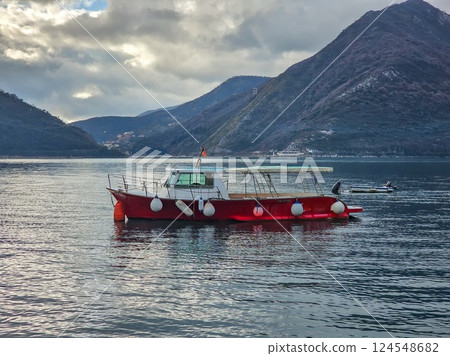 Perast: A seaside pearl of history and summer charm 124548682