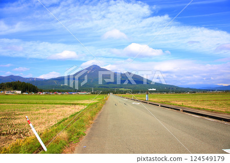 Mt. Bandai, Aizu-Mt. Bandai, Inawashiro, Toyota Road, rice fields, Inawashiro-Shiokawa Line, Bandai Town, Hoshino Resorts Nekoma 124549179