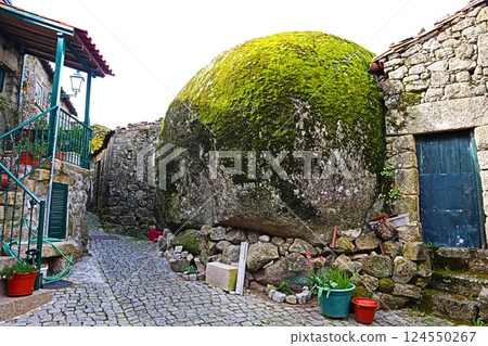 Monsanto, Portugal, House of the Rocks Monsanto, Portugal, House of the Rocks 124550267