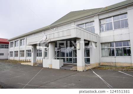 阿比拉鎮阿比拉小學（已關閉） 124551381