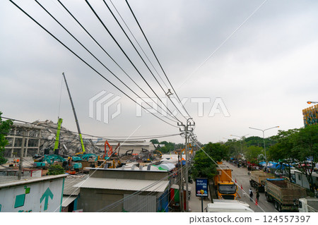 earthquake, building, crane 124557397