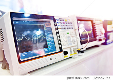 Digital spectrum analyzer 124557933