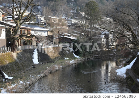 Takayama Takayama 124565090